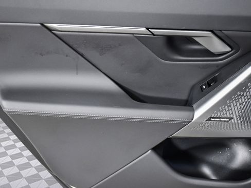 Used 2025 BMW i5 eDrive40i image 24