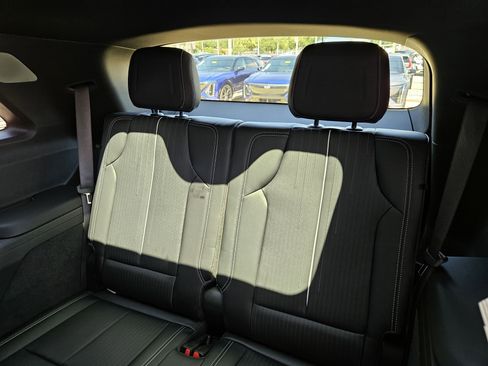 New 2026 Cadillac Vistiq Sport image 15