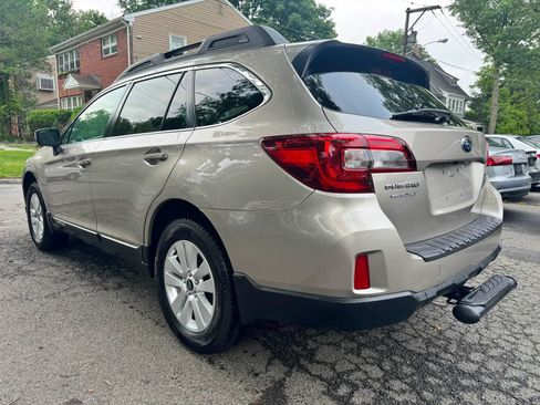 Used 2017 Subaru Outback 2.5i Premium w/ Popular Package #1 AWD/4WD image 6