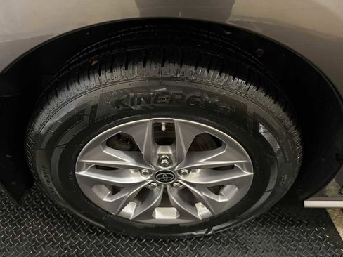 Certified 2023 Toyota Sienna XLE image 13