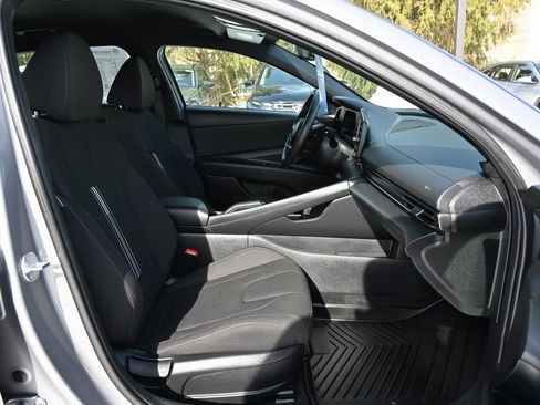 Certified 2025 Hyundai Elantra Sport image 11