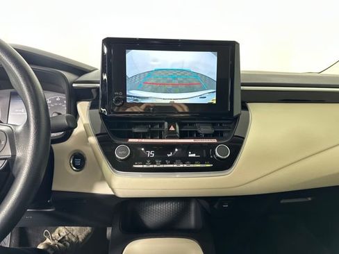Used 2025 Toyota Corolla LE image 22