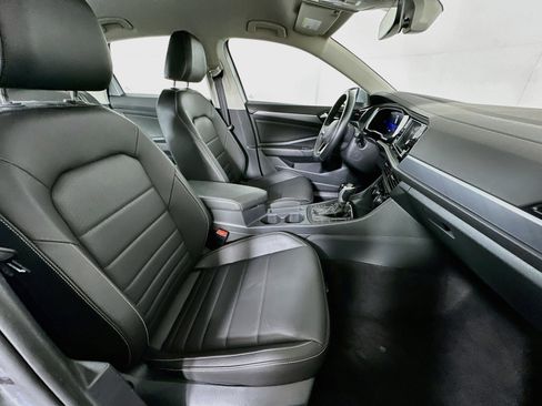 Used 2024 Volkswagen Jetta SE FWD image 29