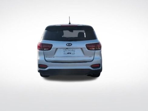 Used 2019 Kia Sorento L image 6