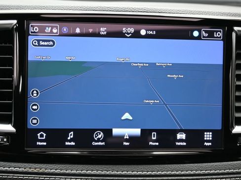 Used 2025 Chrysler Pacifica Limited FWD image 25