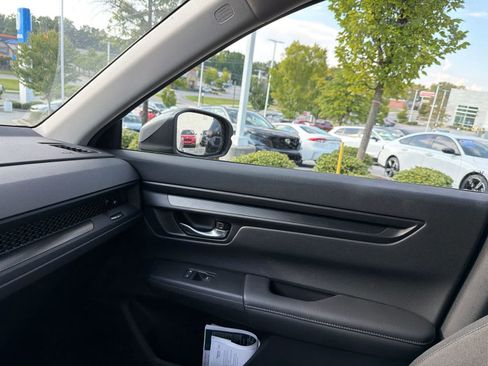 Used 2024 Honda CR-V LX image 23