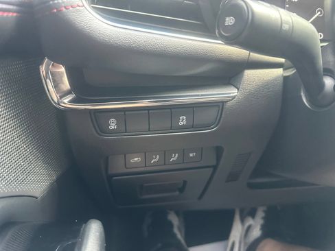 Used 2023 MAZDA MAZDA3 s FWD image 20
