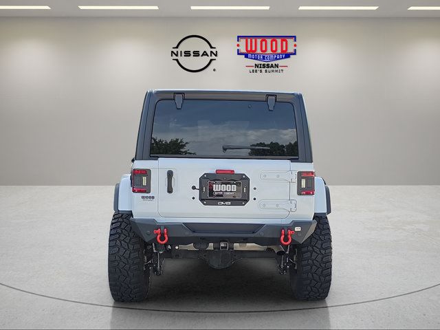 Used 2024 Jeep Wrangler Unlimited Rubicon w/ Convenience Group AWD/4WD image 3