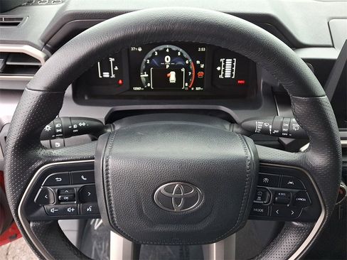 Used 2025 Toyota 4Runner SR5 image 19