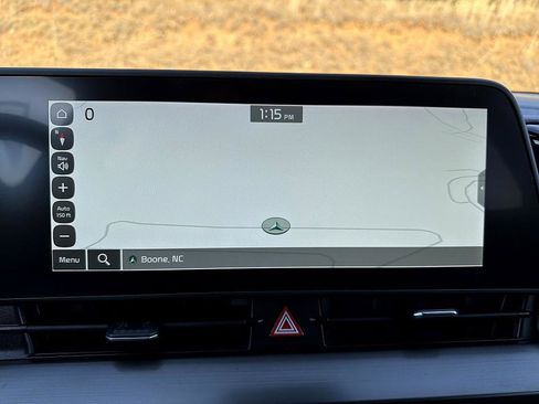 Used 2023 Kia Sportage EX image 16