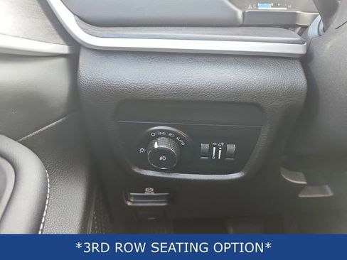 Used 2023 Jeep Grand Cherokee L Limited image 14