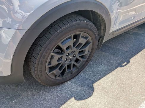 Used 2022 Kia Telluride EX w/ EX Premium Package image 3