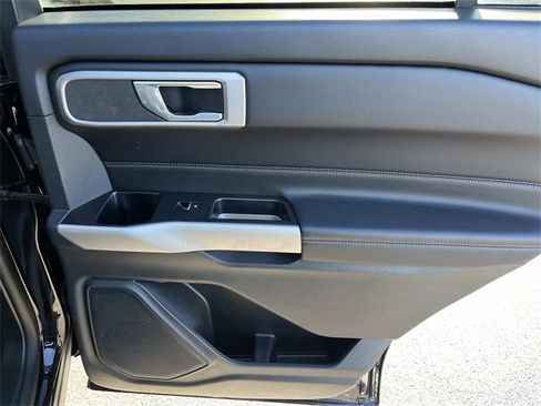 Used 2023 Ford Explorer XLT w/ Equipment Group 202A image 21
