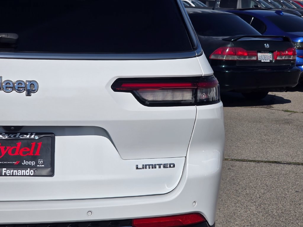 Used 2023 Jeep Grand Cherokee L Limited RWD image 8