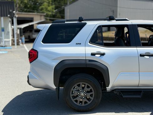 Used 2025 Toyota 4Runner SR5 RWD image 9