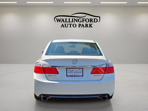 Used 2015 Honda Accord Sport image 4