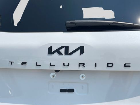Certified 2025 Kia Telluride SX Prestige X-Line AWD/4WD image 18