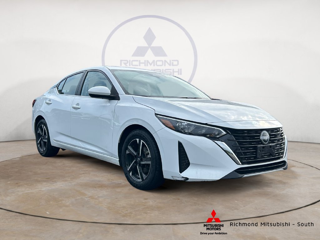 Used 2025 Nissan Sentra SV FWD image 1
