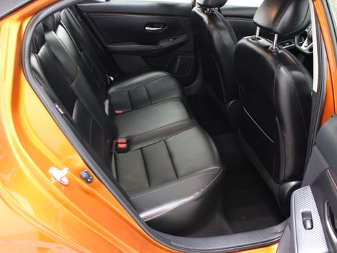 Used 2025 Nissan Sentra SR w/ SR Premium Package FWD image 34