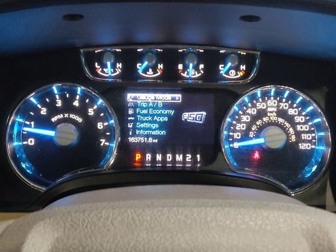 Used 2014 Ford F150 Lariat w/ Equipment Group 502A Luxury AWD/4WD image 23