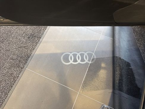 Used 2021 Audi Q7 2.0T Premium w/ Convenience Package image 33