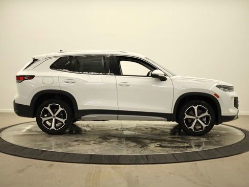 New 2026 Volkswagen Tiguan SE AWD/4WD image 2