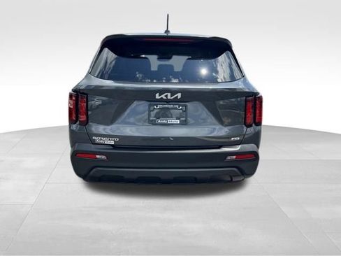 Certified 2023 Kia Sorento LX AWD/4WD image 7
