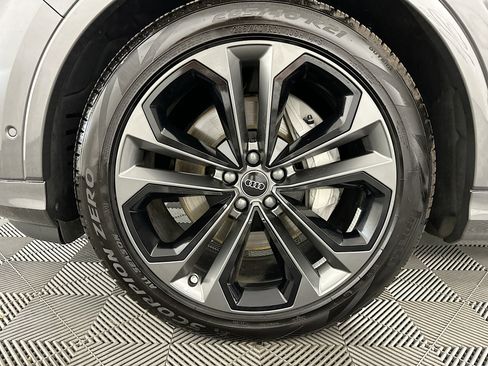 Used 2025 Audi Q7 3.0T Prestige w/ Prestige Package AWD/4WD image 39
