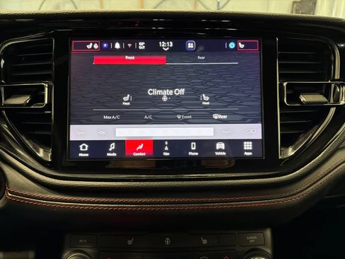 Used 2025 Dodge Durango GT AWD/4WD image 9