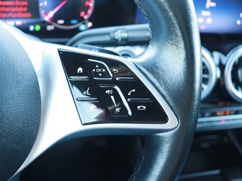 Used 2024 Mercedes-Benz GLB 250 image 18
