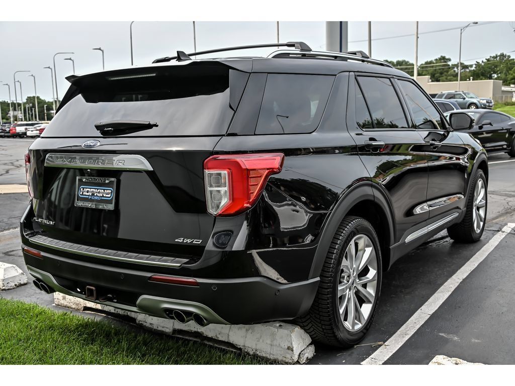 Used 2022 Ford Explorer Platinum w/ Equipment Group 601A AWD/4WD image 8