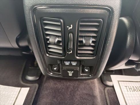 Used 2018 Jeep Grand Cherokee Limited w/ Luxury Group II AWD/4WD image 26