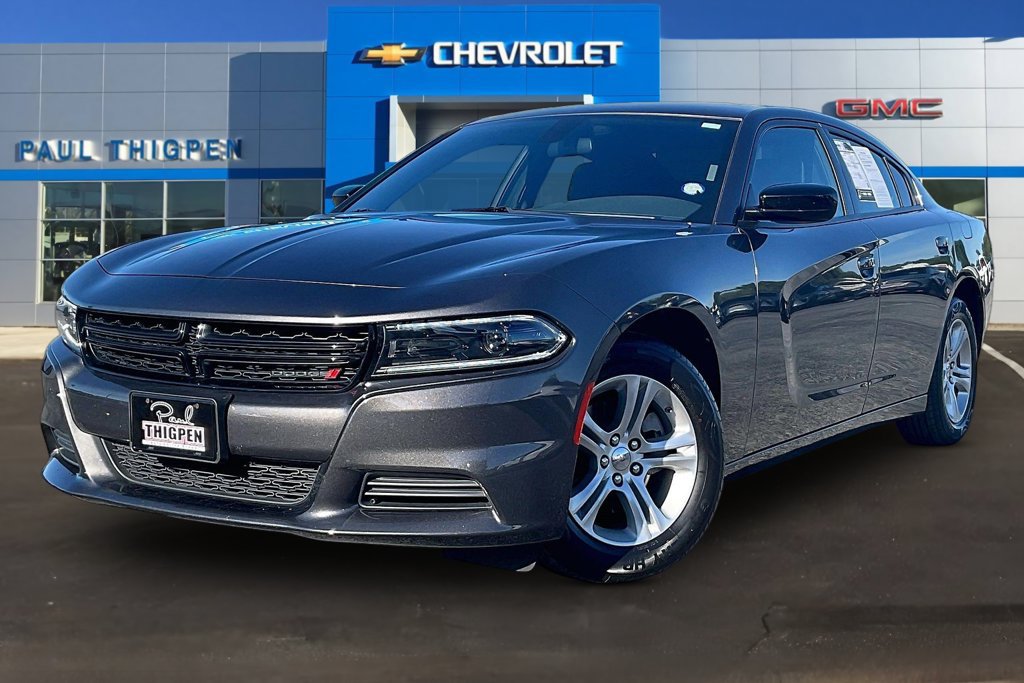 Used 2023 Dodge Charger SXT w/ Cold Weather Package RWD image 3