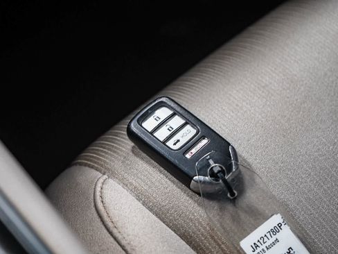 Used 2018 Honda Accord LX image 28