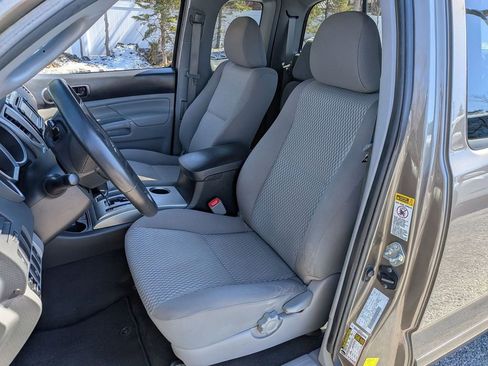 Used 2015 Toyota Tacoma 4x4 Access Cab V6 w/ SR5 Package image 8