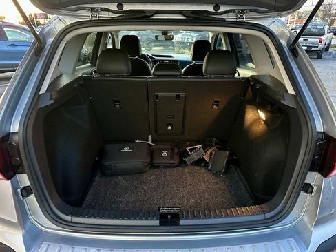 Used 2023 Volkswagen Taos SE w/ Black Wheel Package image 20