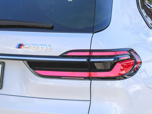 New 2025 BMW X7 M60i image 7