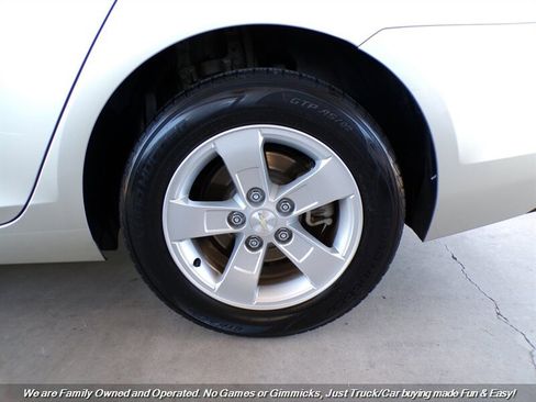 Used 2013 Chevrolet Malibu LT FWD image 43