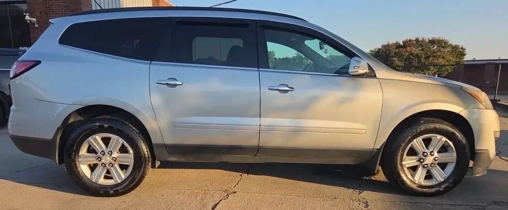 Used 2014 Chevrolet Traverse LT FWD image 6