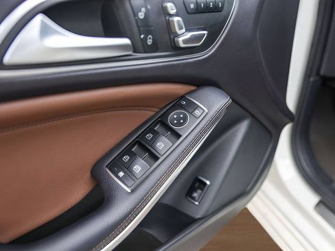 Used 2018 Mercedes-Benz CLA 250 image 23