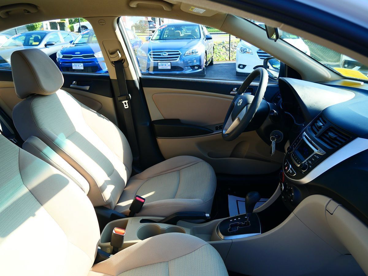 Used 2017 Hyundai Accent SE FWD image 14