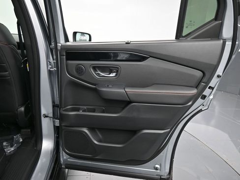 New 2026 Honda Pilot TrailSport image 40