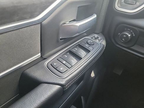 Used 2024 RAM 3500 Big Horn w/ Night Edition AWD/4WD image 16