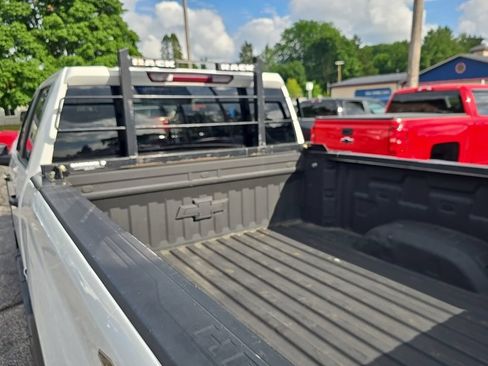 Used 2021 Chevrolet Silverado 2500 Custom w/ Custom Value Package AWD/4WD image 16