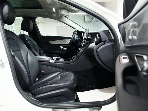Used 2016 Mercedes-Benz C 300 4MATIC Sedan image 23