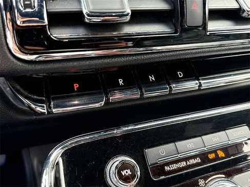 Used 2021 Lincoln Navigator Reserve image 18