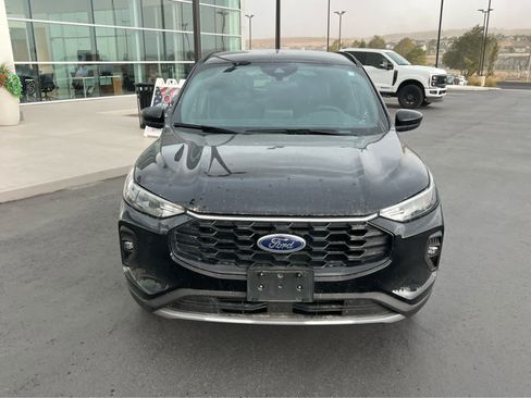 Used 2025 Ford Escape ST-Line Select AWD/4WD image 3