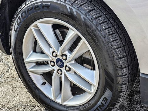 Used 2018 Ford Edge SEL w/ Equipment Group 201A image 10