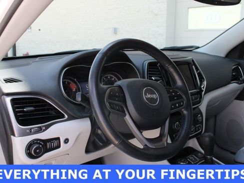 Used 2021 Jeep Cherokee Limited AWD/4WD image 2