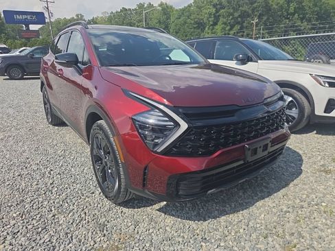 Used 2025 Kia Sportage X-Line AWD/4WD image 2
